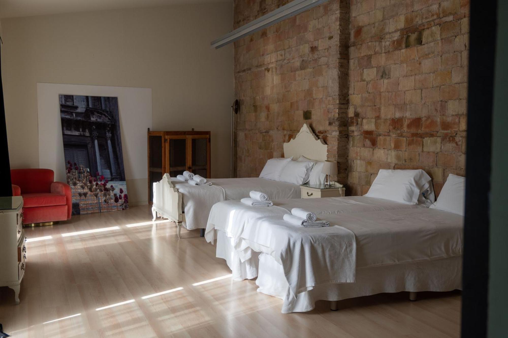 Bed and Breakfast Flora Banyoles Zewnętrze zdjęcie
