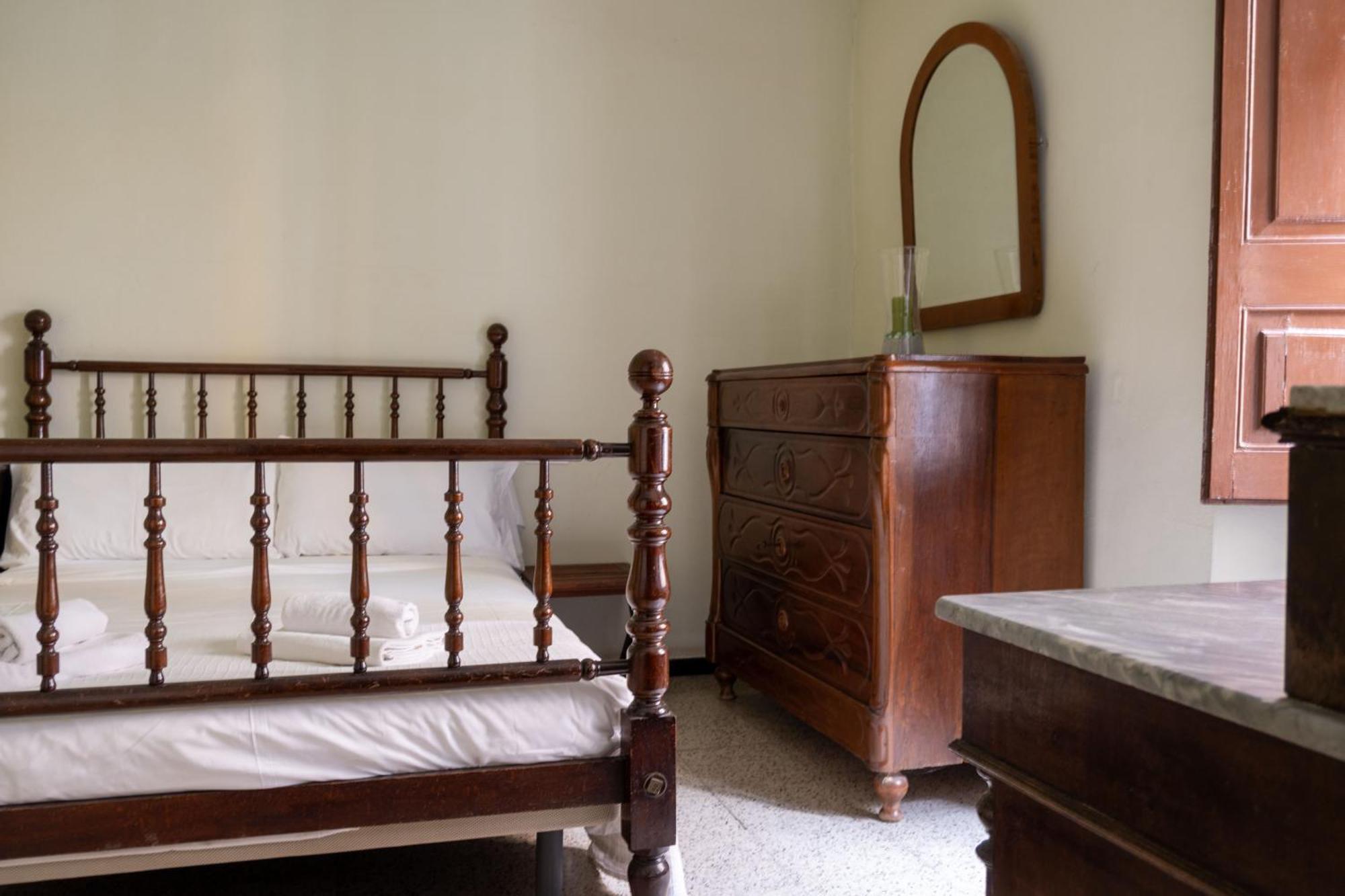 Bed and Breakfast Flora Banyoles Zewnętrze zdjęcie